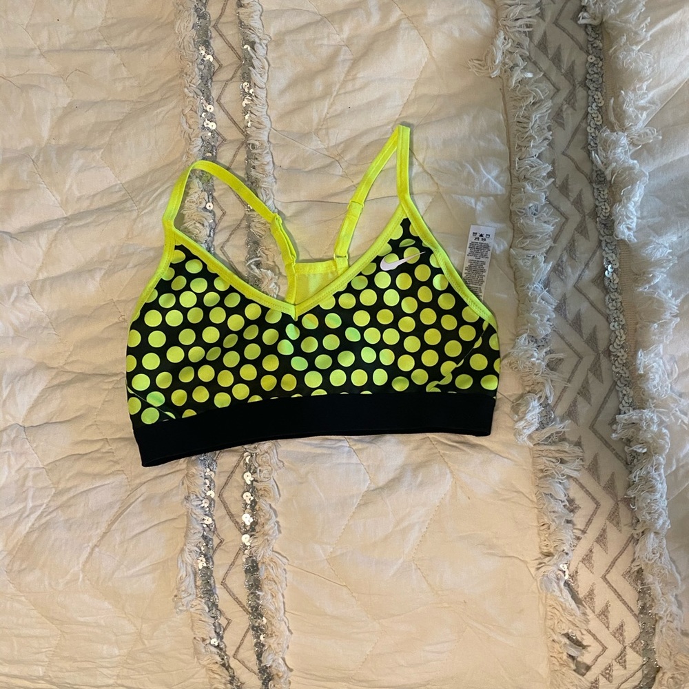 NWOT Nike Indy Bra